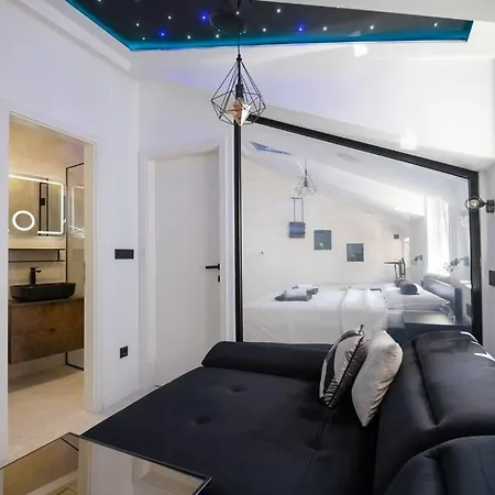 Apartment Mezza Luna: Chic
